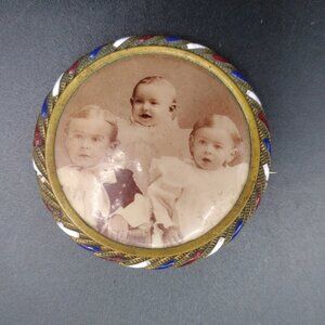 Vintage Photo Brooch Enamel Braid Gold Tone